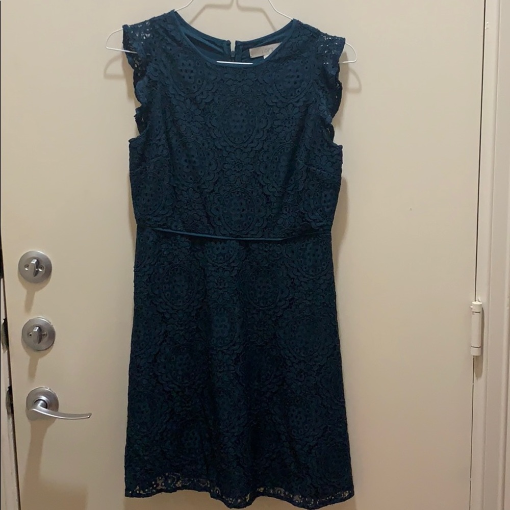 Flutter sleeve lace dress